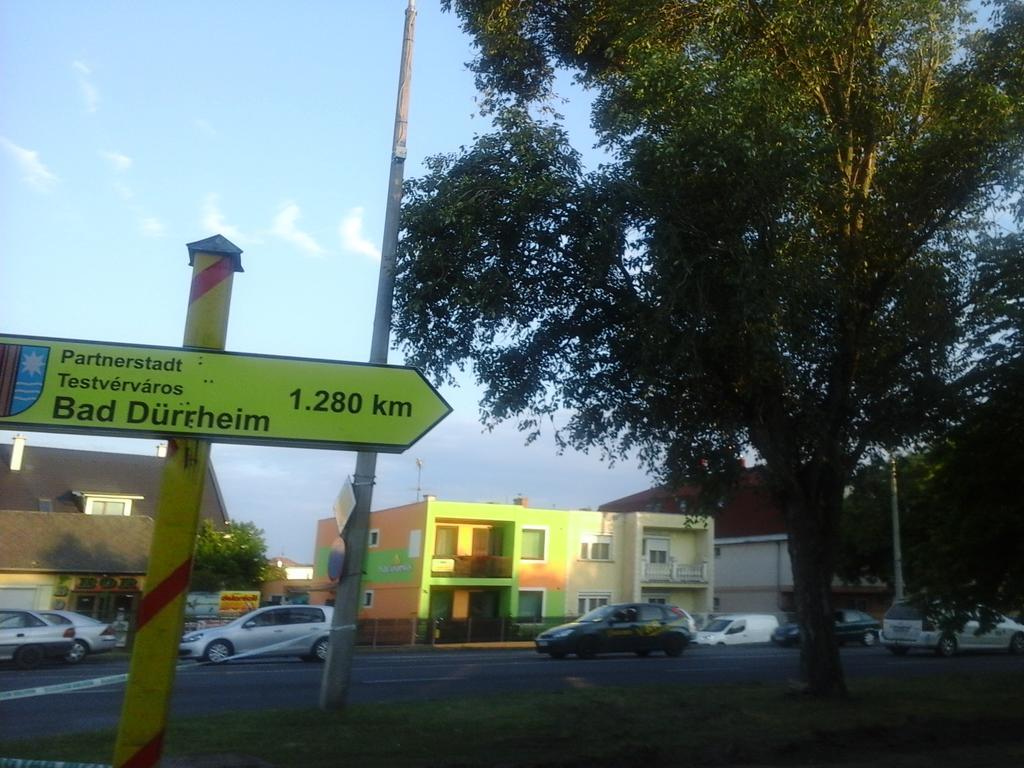 Apartment Park *